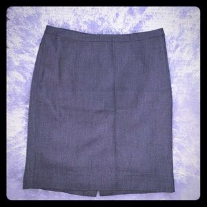 Gap size 6 career skirt gray